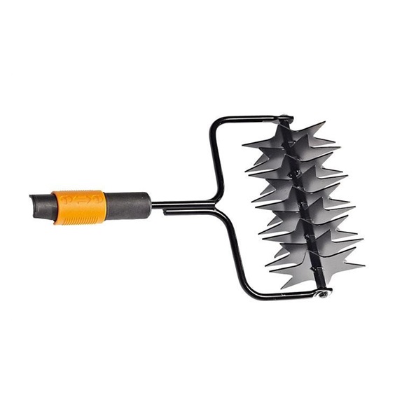 Provzdušňovač trávníku QuikFit       136524