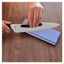 Kámen brusný korund+podložka+úchyt na nože