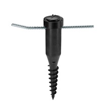 Držák k zahradnímu sušáku s centrujícím mechanizmem