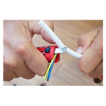 Odizolovač na kabely 8-13mm a vodiče 0,2-4mm